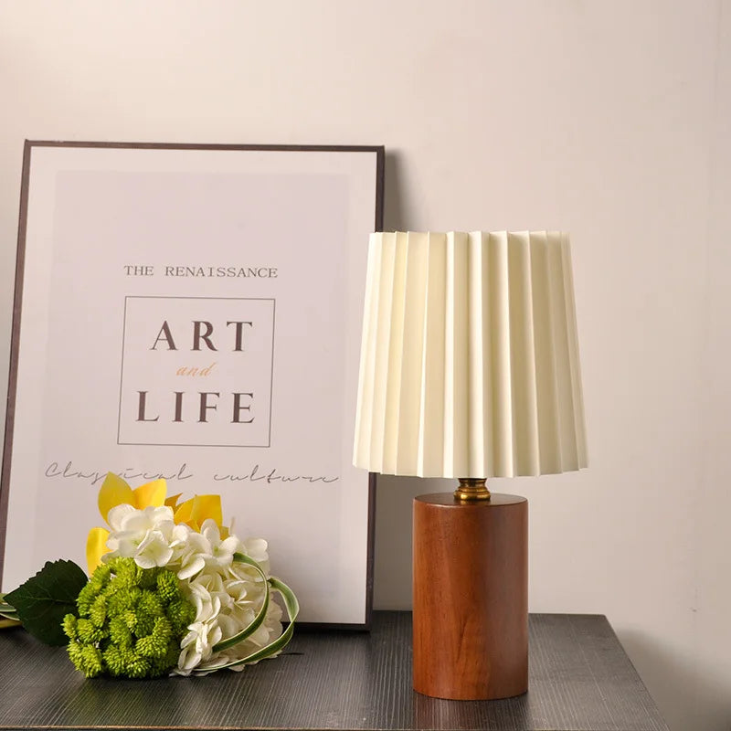 Vintage Pleated Fabric Table Lamp