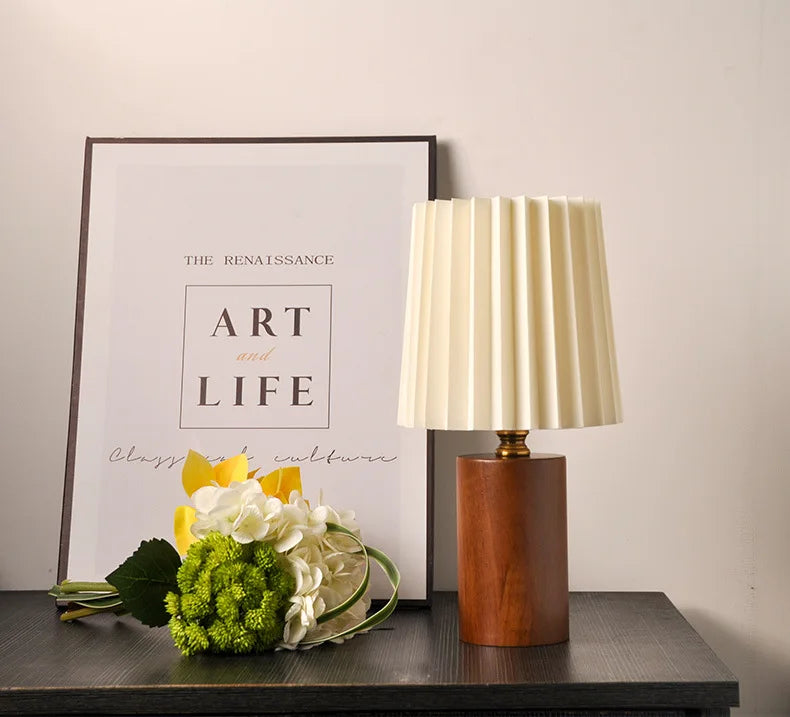 Vintage Pleated Fabric Table Lamp
